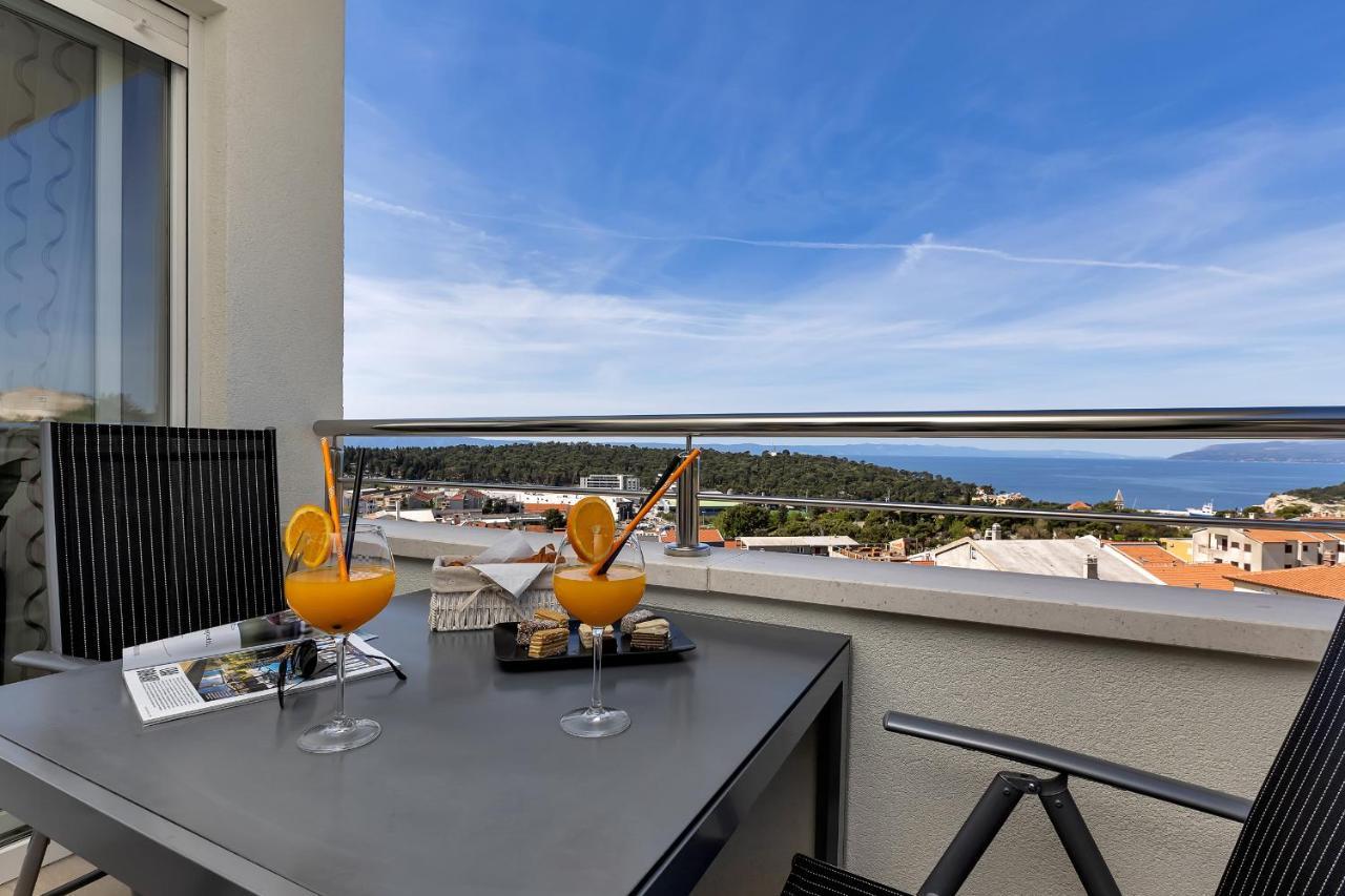 Navis, Sea View